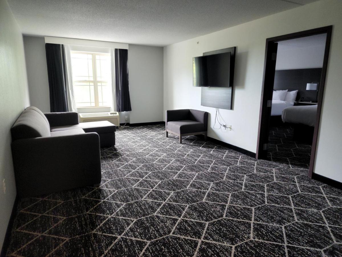 La Quinta Inn & Suites By Wyndham เลคจอร์จ ภายนอก รูปภาพ