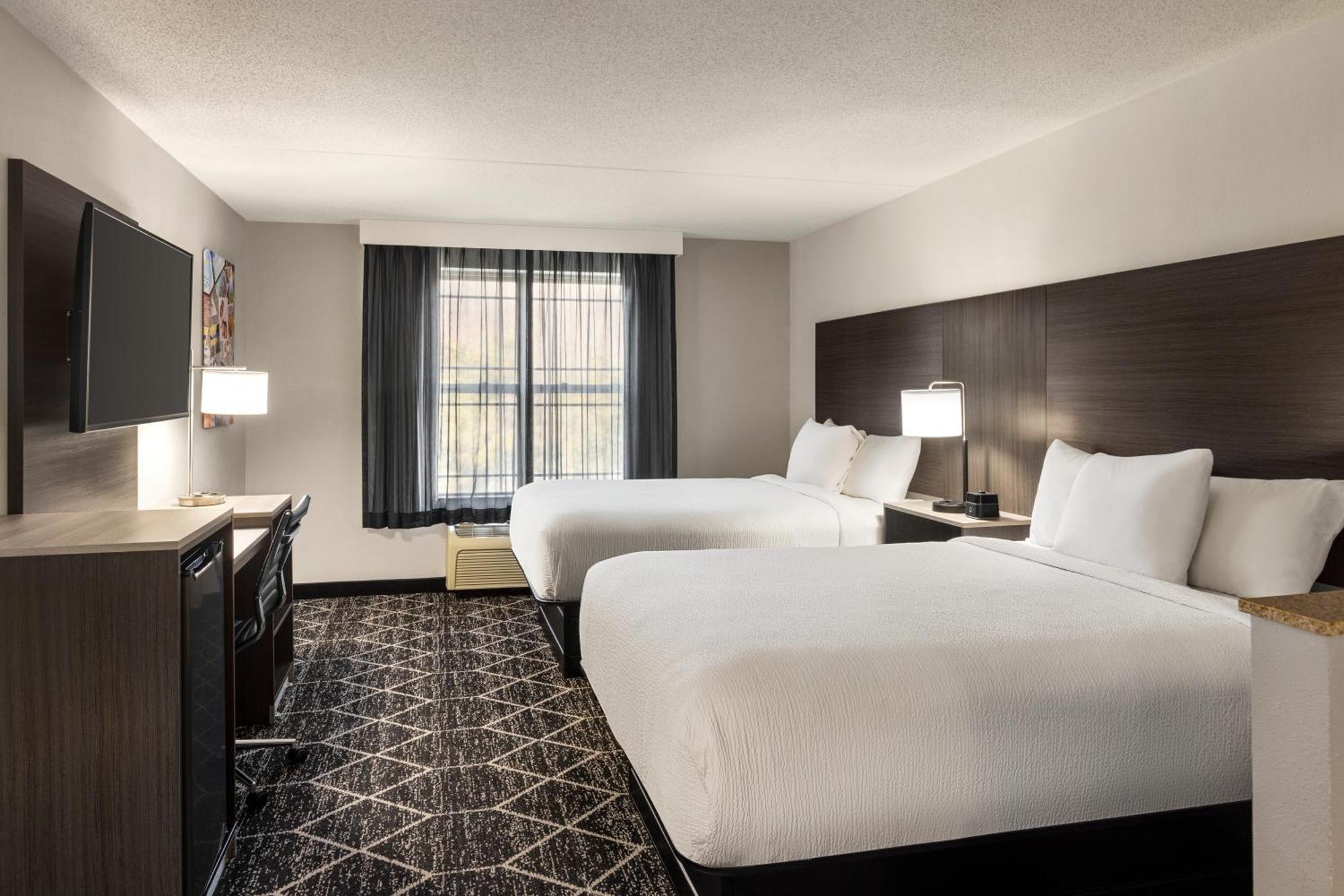 La Quinta Inn & Suites By Wyndham เลคจอร์จ ภายนอก รูปภาพ