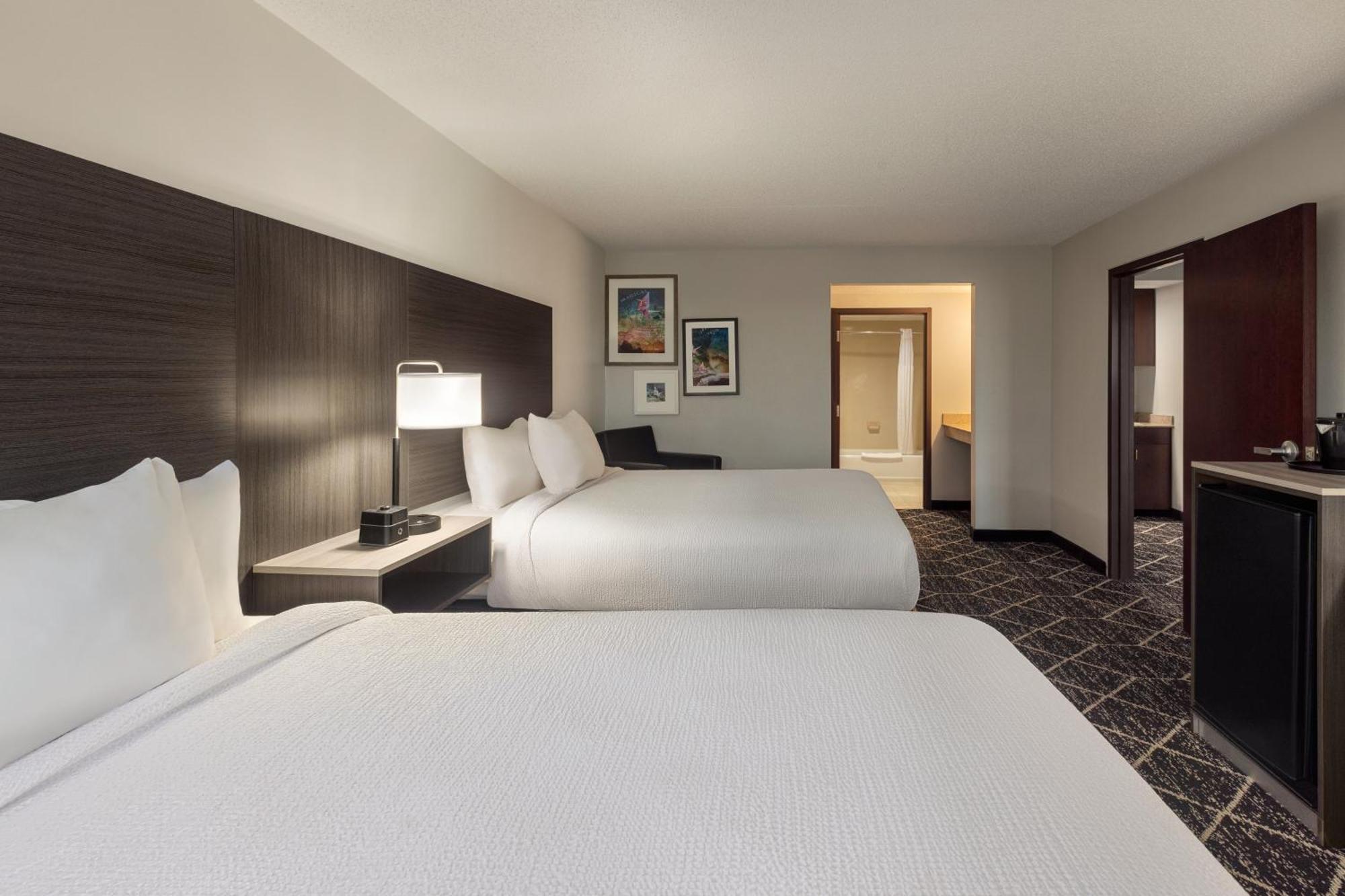 La Quinta Inn & Suites By Wyndham เลคจอร์จ ภายนอก รูปภาพ