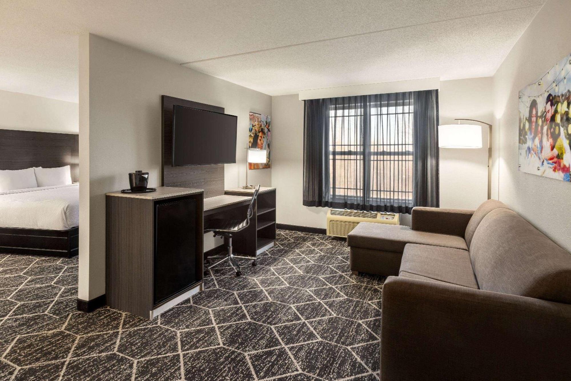 La Quinta Inn & Suites By Wyndham เลคจอร์จ ภายนอก รูปภาพ